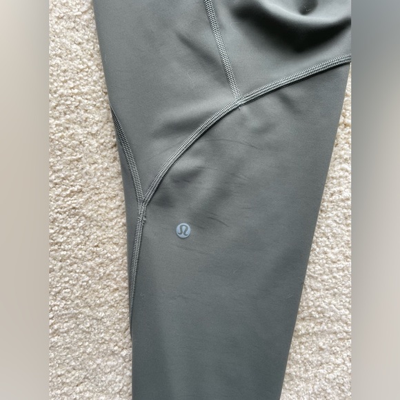 Lululemon High Wasted Leggings - Picture 4 of 4